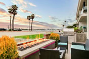 Bayfront Boardwalk Condo – Cozy 1BR with Shared Hot Tub & Perks