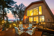 The SeaBarn Retreat | Hot Tub & Panoramic Views