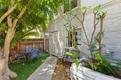 Urban Oasis near the Zoo: A Central Studio for 2