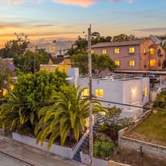 Trendy North Park Bungalow: Steps to Balboa Park