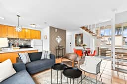 2 Story Condo, Seconds to Sand, Toys, Parking - Image 4