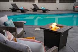 4BR Pool and Fast WiFi Fifteen Min to SD - Image 3