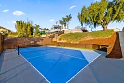 Bay Park Bliss | Ocean Views + Pickleball & Jacuzzi - Image 3
