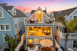 Beachside 3-Story Home with Patio and Rooftop Deck - Image 4