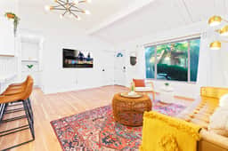Boho Chic Retreat Near Zoo and Downtown - Image 2