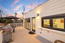 Brand New, Ocean/City Views, 2 Decks, AC, Parking! - Image 4