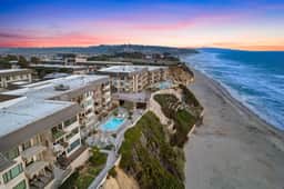 Charming Coastal Retreat in Solana Beach - Image 2
