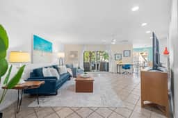 Charming Coastal Retreat in Solana Beach - Image 3