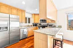Charming Pacific Beach Townhome | Walk to the Bay | 2 Bed, 2 Bath - Image 5