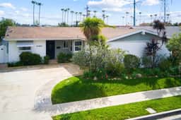 Del-PrimeGetaway2Beach|A/C|Sleeps 10 |Pool+Jacuzzi+ADU - Image 5