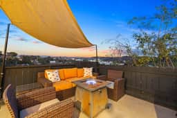 Dog-Friendly Oasis: Hot Tub, AC & Game Room - Image 2