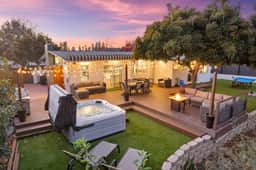 Hot Tub and Patio at Clairemont 4BR - Image 2