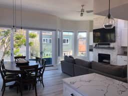 Luxury, Glass Walls, Seconds to Beach/Ocean, AC! - Image 3