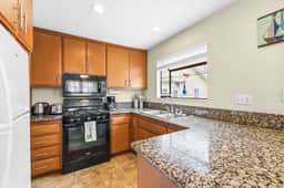 Mission Beach Gem | Patio, Garage & Balcony - Image 5