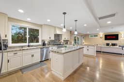 Oceanview Luxe Retreat | Rooftop, Patio Heated Pool - Image 3