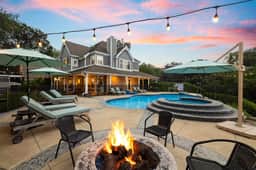 Private Estate with Garden, Pool & ADU's - Image 4
