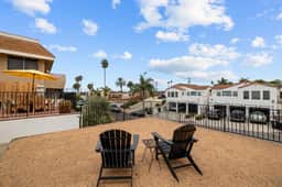 Sunny San Clemente Stay | Walk to Shore | Upper Deck - Image 3