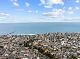Sunny San Clemente Stay | Walk to Shore | Upper Deck - Image 4