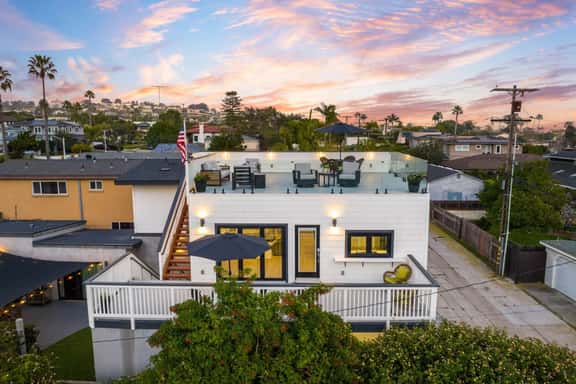 Brand New, Ocean/City Views, 2 Decks, AC, Parking! - Image 1