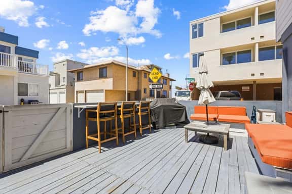 Mission Beach Getaway | Beach Gear + BBQ - Image 1