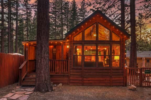 The Bear Den – 7 Min to Lake - Image 1