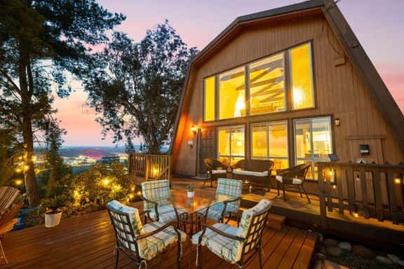 The SeaBarn Retreat | Hot Tub & Panoramic Views - Image 1