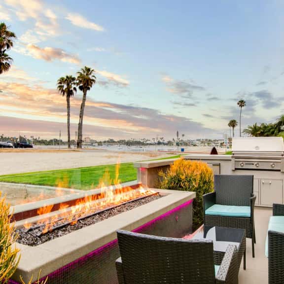 Bayfront Boardwalk Condo – Cozy 1BR with Shared Hot Tub & Perks - Image 1