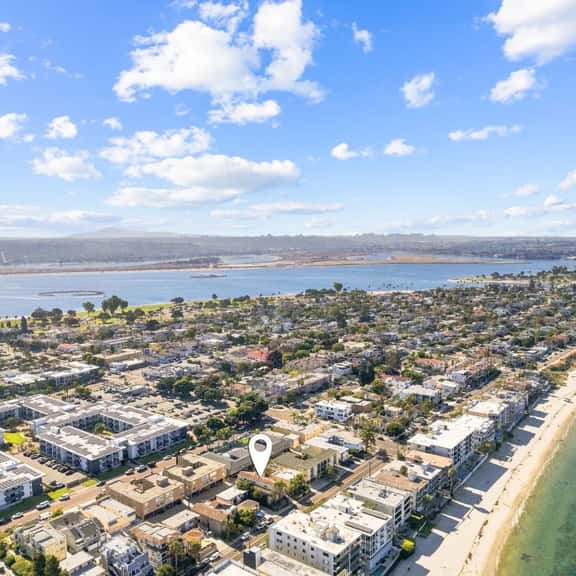 Charming Pacific Beach Townhome | Walk to the Bay | 2 Bed, 2 Bath - Image 1