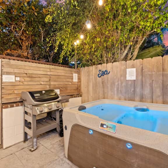 Modern 3BR Mission Beach Home | Hot Tub + Garage - Image 1