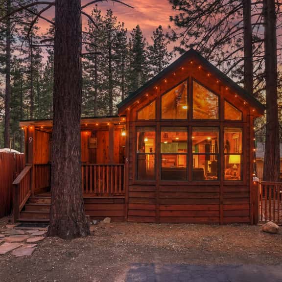 The Bear Den – 7 Min to Lake - Image 1