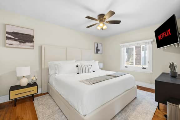 Bankers Hill Gem Near Little Italy | Private Patio | Near Balboa Park | San Diego - Image 3