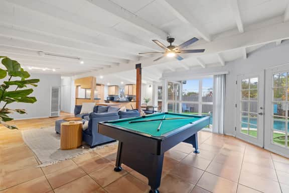 Bay Park 5BR Retreat | Pool + Hot Tub - Image 4