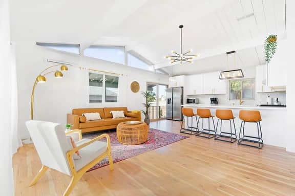 Boho Chic Retreat Near Zoo and Downtown - Image 4