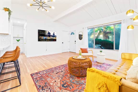 Boho Chic Retreat Near Zoo and Downtown - Image 2