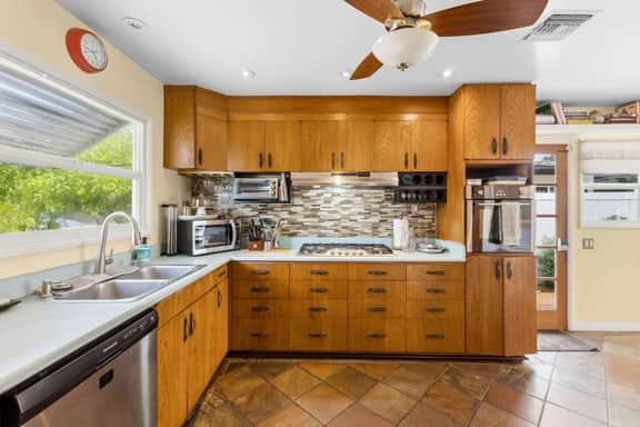 Del-PrimeGetaway2Beach|A/C|Sleeps 10 |Pool+Jacuzzi+ADU - Image 2