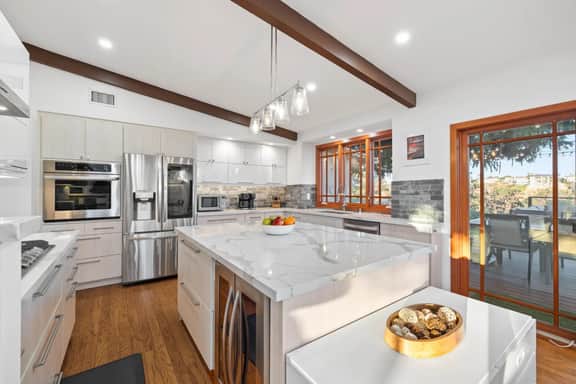 Hot Tub and Patio at Clairemont 4BR - Image 3