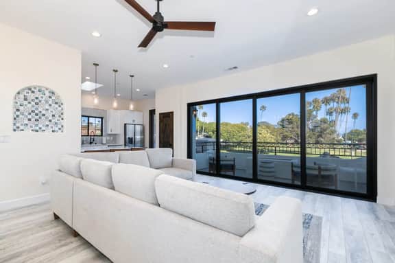 Inviting 3BR with Cozy Firepit - Image 3