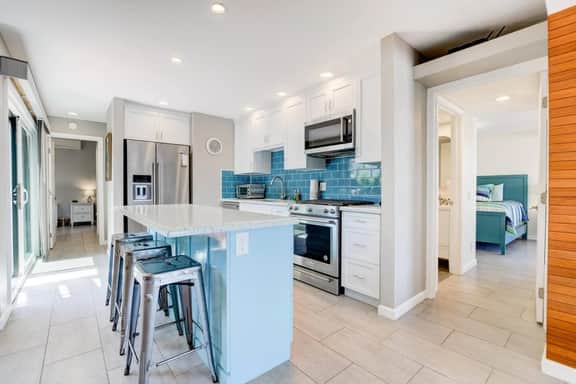 Mission Bayfront | 1 Sec to Beach | 3 Decks - Image 2