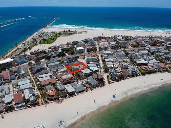 Mission Beach 2BR | Patio, BBQ & Beach Steps - Image 3