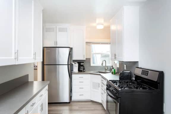 Mission Beach 2BR | Patio, BBQ & Beach Steps - Image 4
