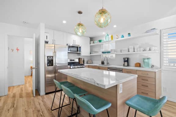 Modern 3BR Mission Beach Home | Hot Tub + Garage - Image 4