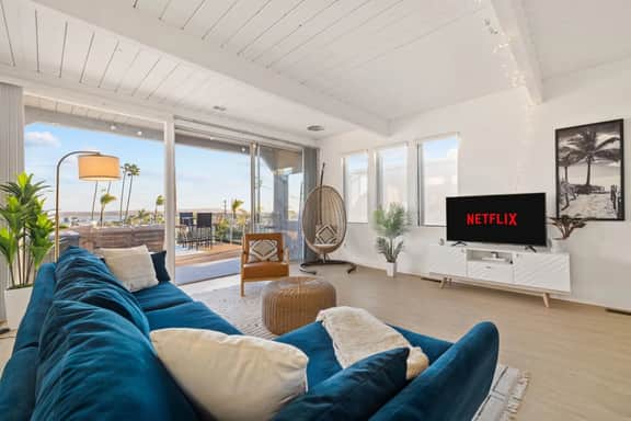 Modern Pacific Beach Retreat w/ Hot Tub & Views - Image 2