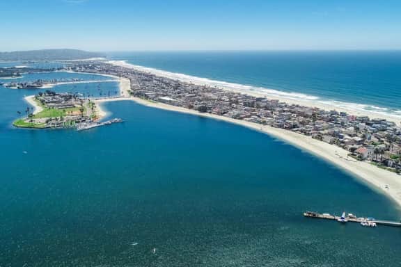 Perfect Beach Condo, Walk to Ocean, Garage Parking - Image 3