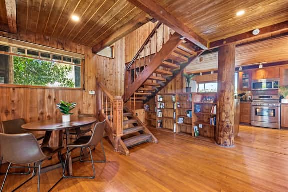 Private Pickleball Court + Hot Tub Getaway Retreat - Image 2