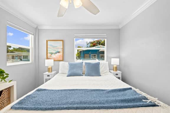 SRP Cottage — Iconic Mission Beach Retreat with AC & Rare Parking, Steps to the Ocean - Image 3