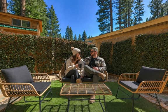 The Bear Den – 7 Min to Lake - Image 2
