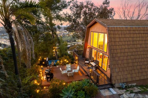 The SeaBarn Retreat | Hot Tub & Panoramic Views - Image 5