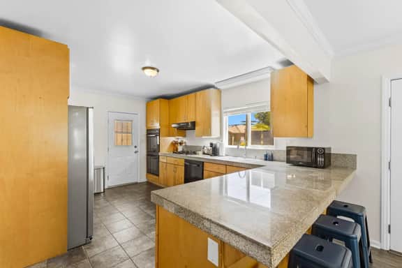 Trendy North Park Bungalow: Steps to Balboa Park - Image 4